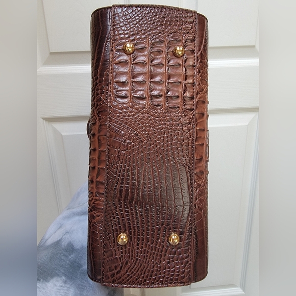 Stauer Brown Croc-Embossed Women's Shoulder Bag - Picture 5 of 5